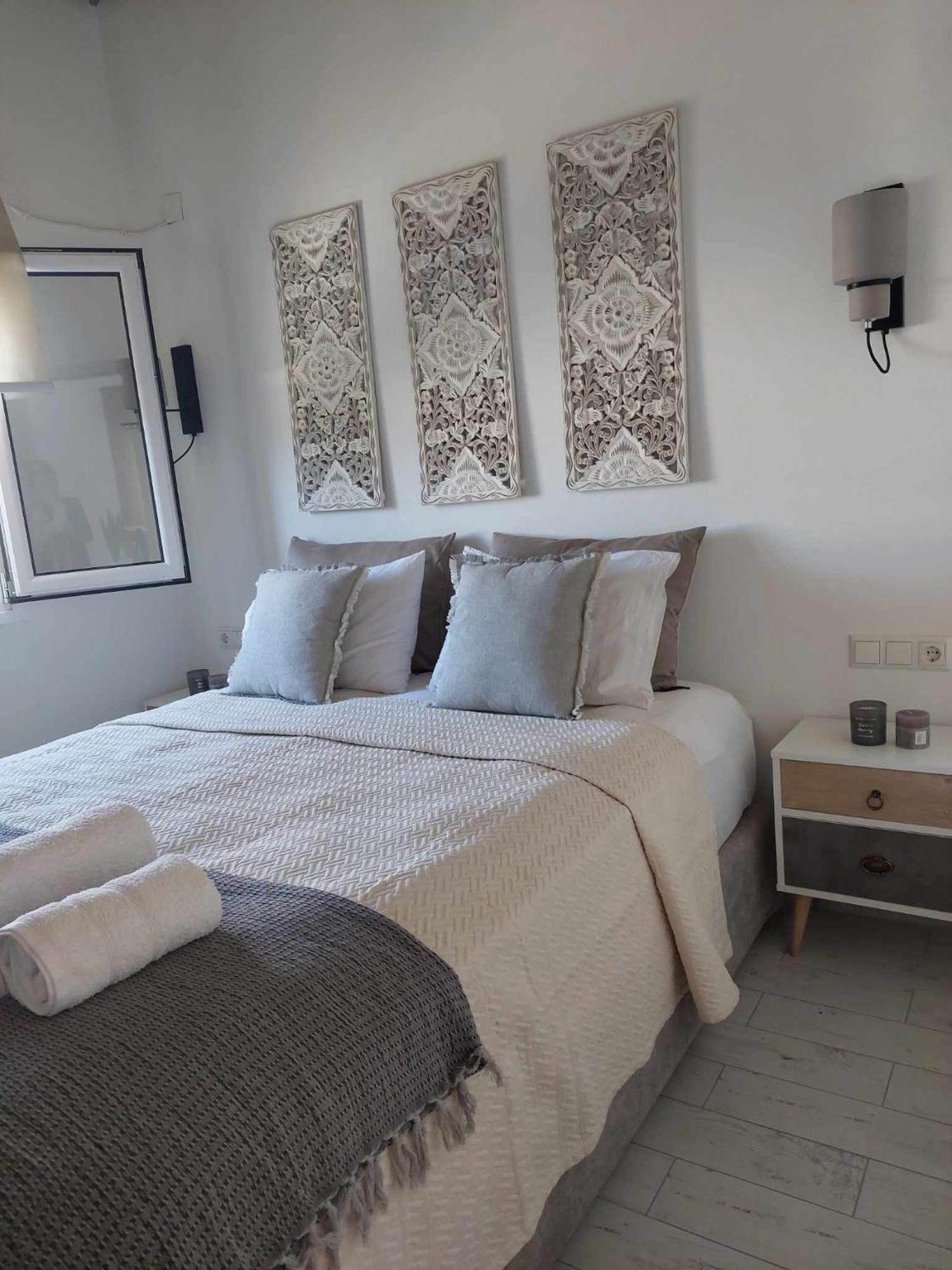 Maya Apartments, Modern And Convenient Apartments With Private Parking Skiathos Exterior photo
