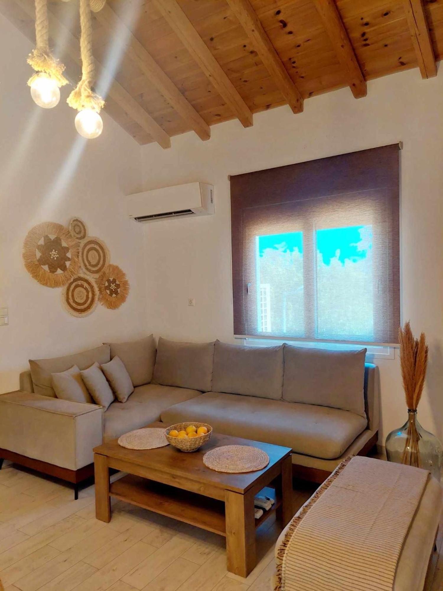Maya Apartments, Modern And Convenient Apartments With Private Parking Skiathos Exterior photo