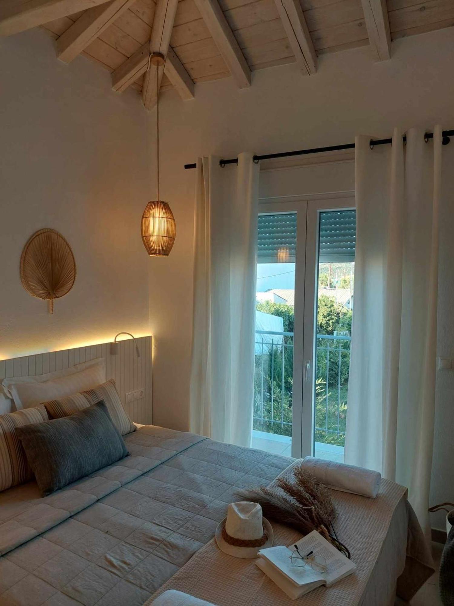 Maya Apartments, Modern And Convenient Apartments With Private Parking Skiathos Exterior photo