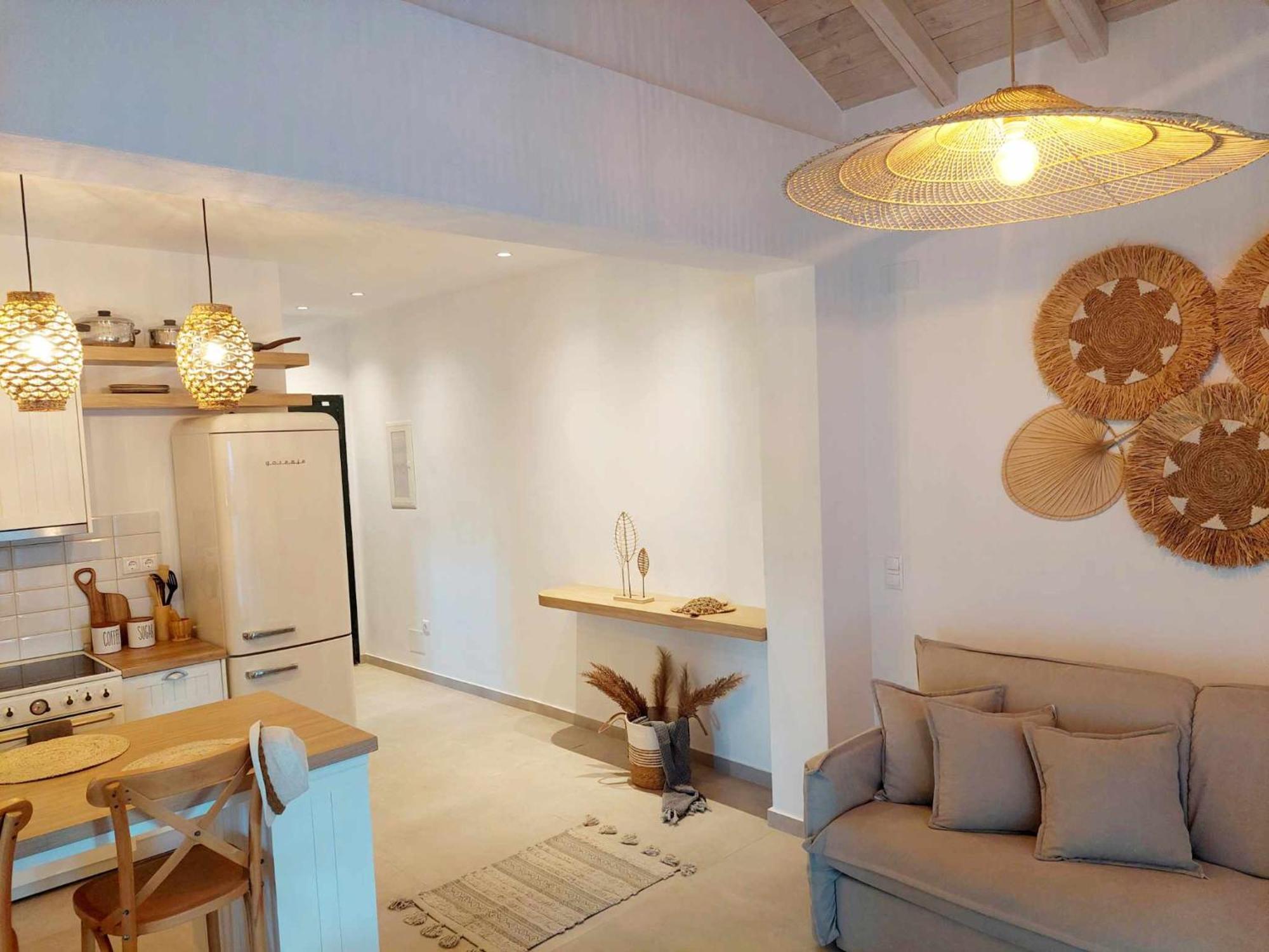 Maya Apartments, Modern And Convenient Apartments With Private Parking Skiathos Exterior photo