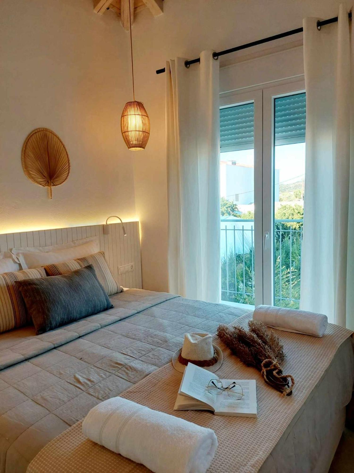 Maya Apartments, Modern And Convenient Apartments With Private Parking Skiathos Exterior photo